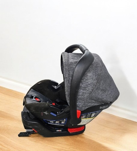 Britax Infant Car Seat w/ Base Included - photo 3