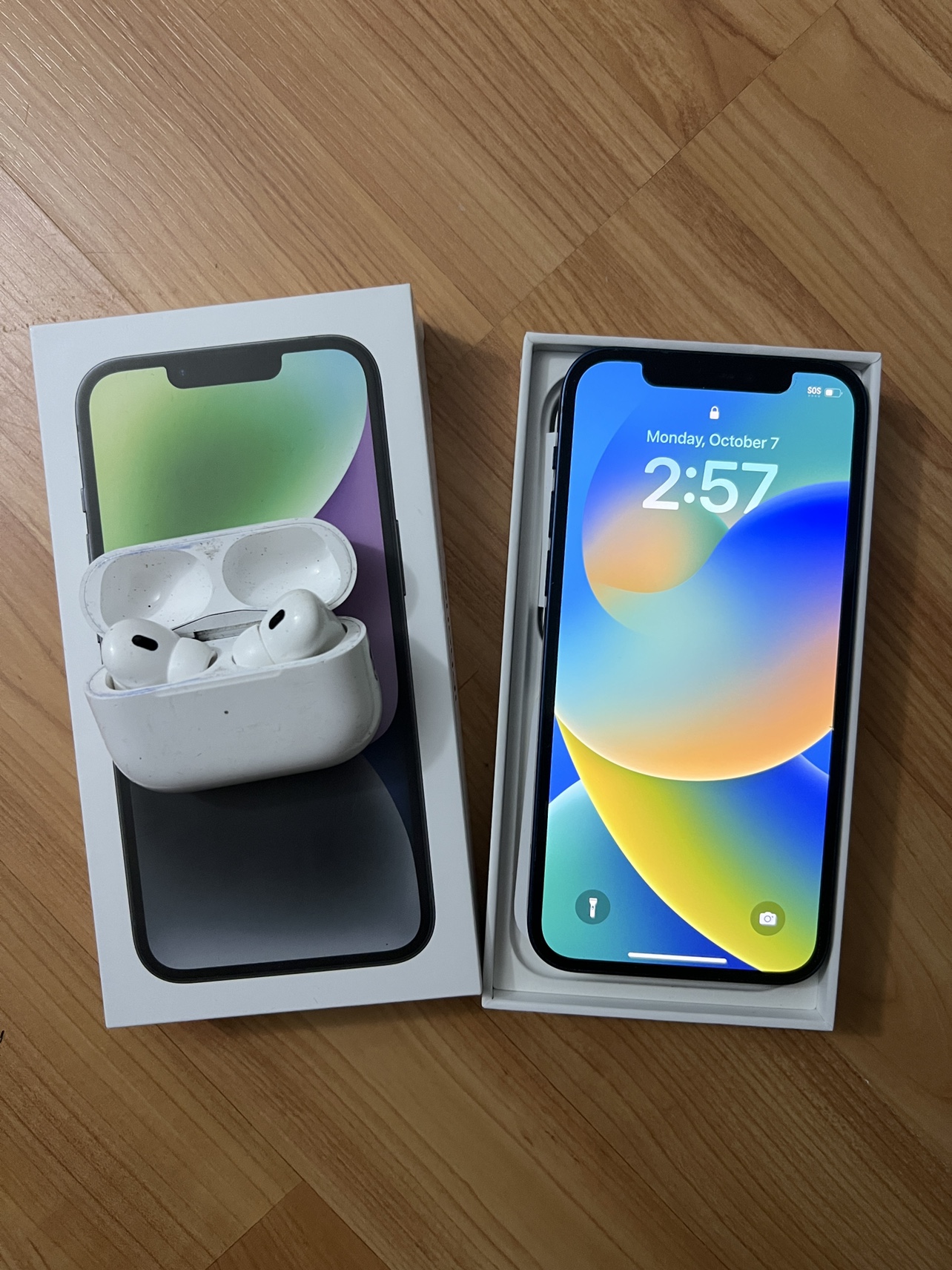 iPhone 12 & AirPods Pro 2