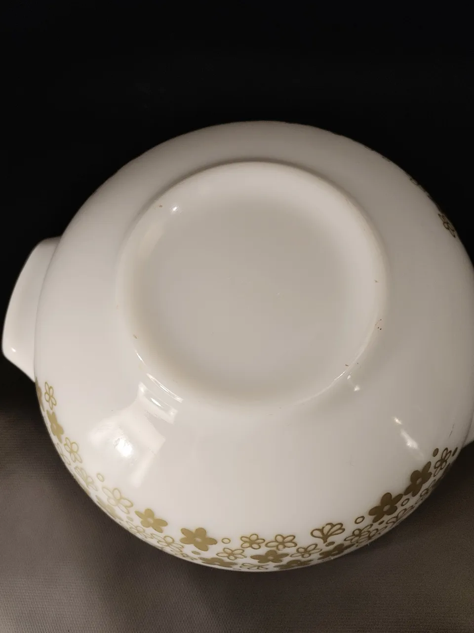 Pyrex Mixing Bowl with Handles, 1.5 Litre, Vintage, Flowers image indicator(4)