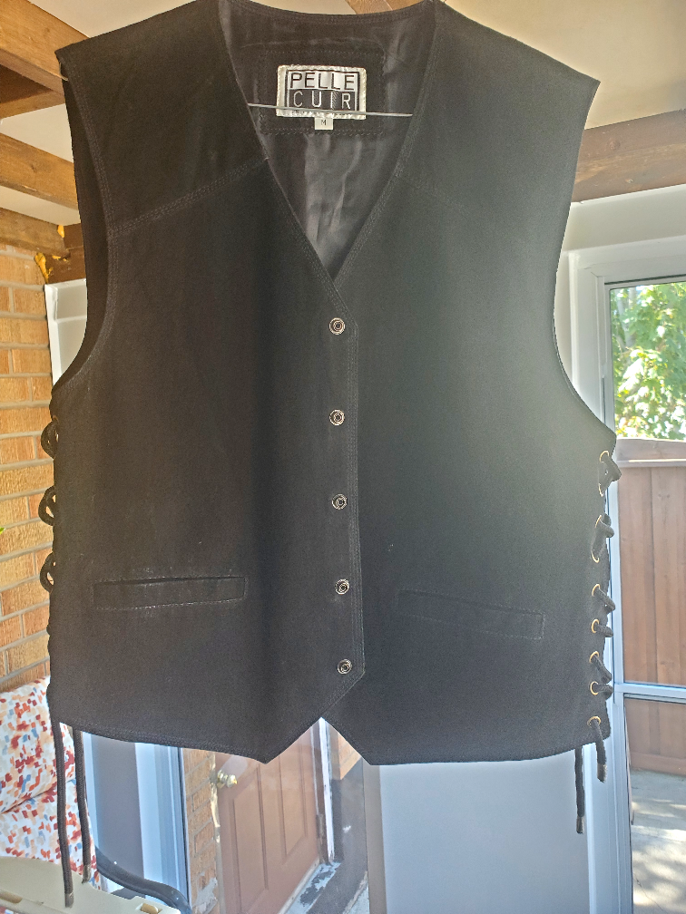 Men's Leather Vest with Skull Patch