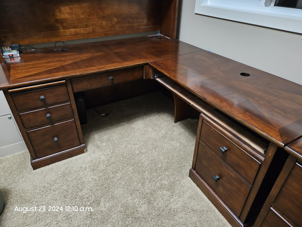 Corner Desk with Hutch