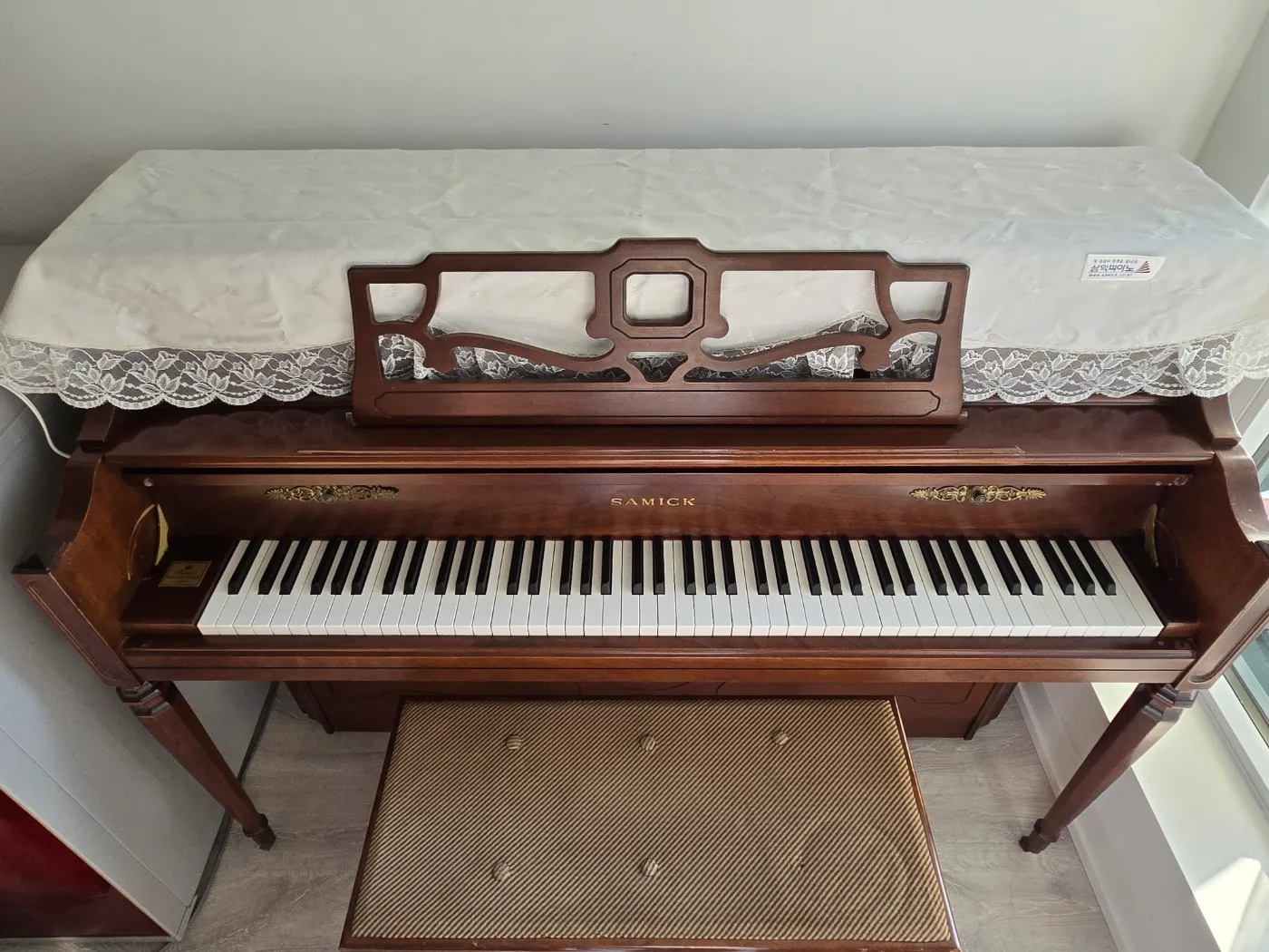 Classic piano image indicator(2)