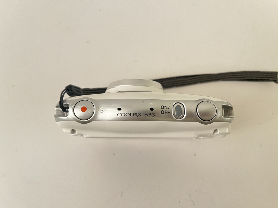Nikon Coolpix S33 Waterproof Camera - 13.2 MP - photo 4