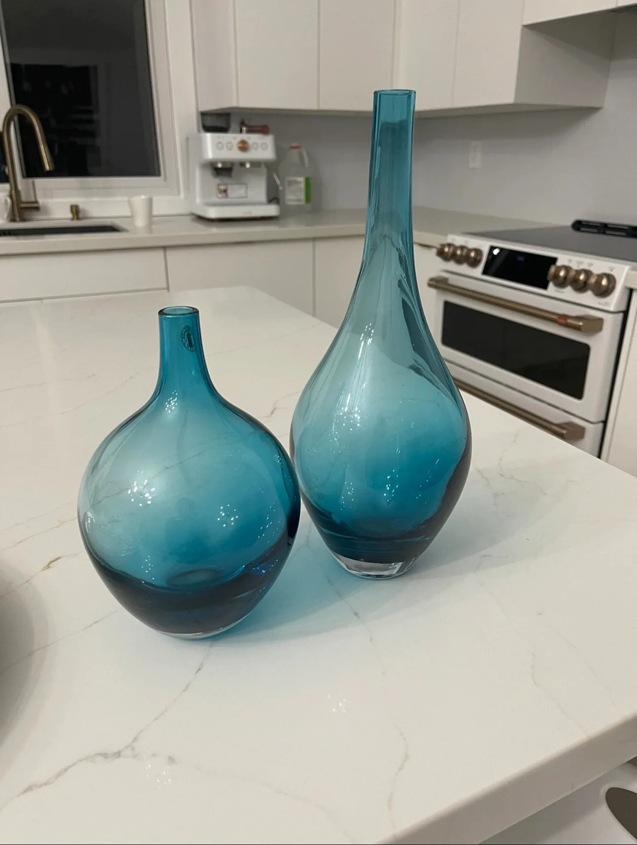 Teal Glass Vases thumbnail