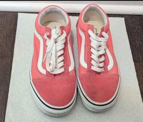 Women's Shoes thumbnail