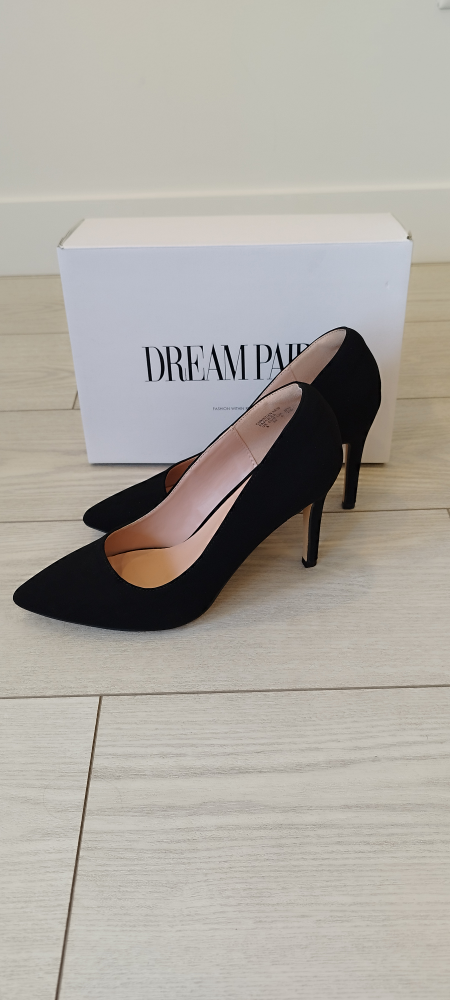 Dream Pairs Black Pointed Toe Heels