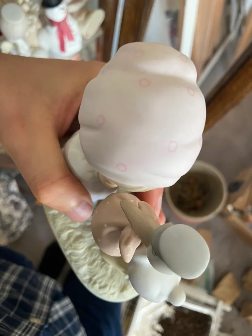 Precious Moments Figurine Joy On Arrival 1990 image indicator(6)