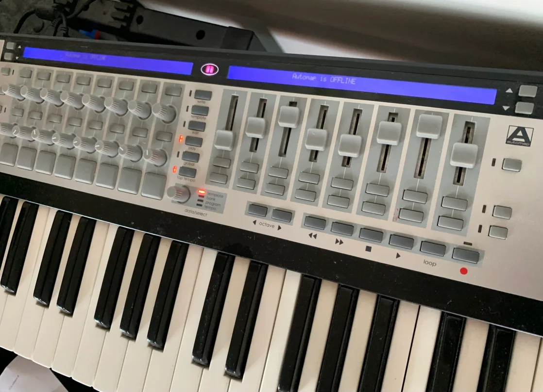 Novation Remote 61 SL image indicator(2)