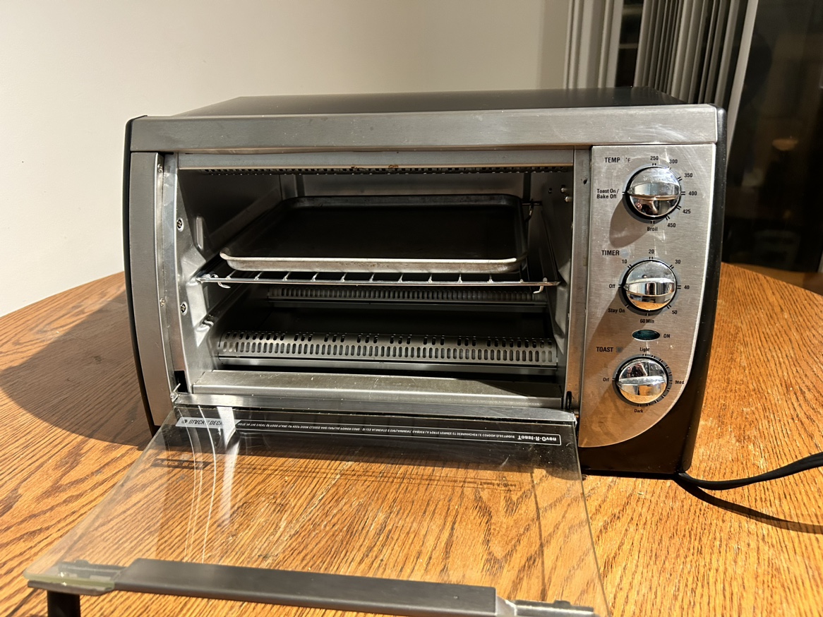 Black & Decker Toaster Oven - photo 4