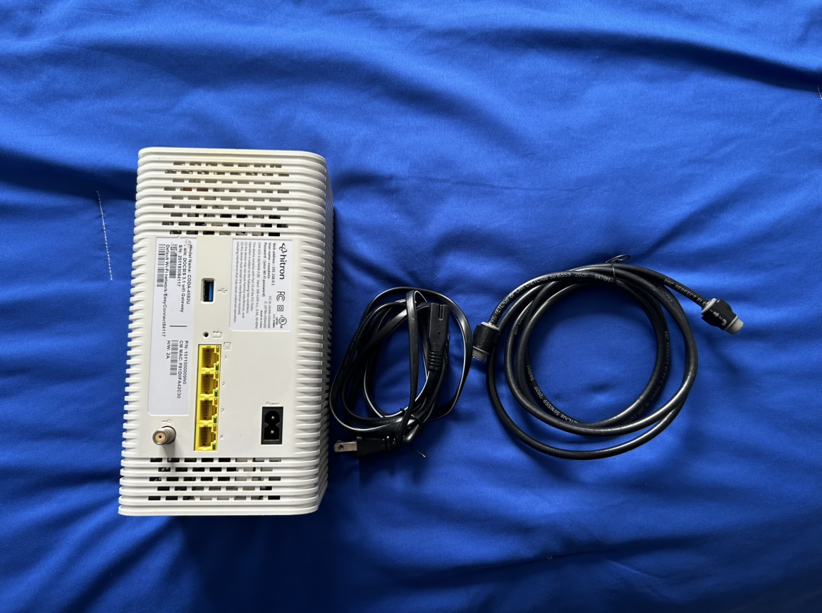 Hitron CODA-4582U DOCSIS 3.1-White - photo 2