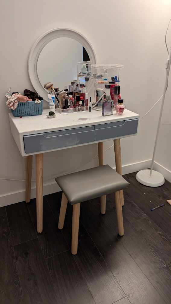 Vanity Table Set with Mirror and Cushioned Stool - photo 2