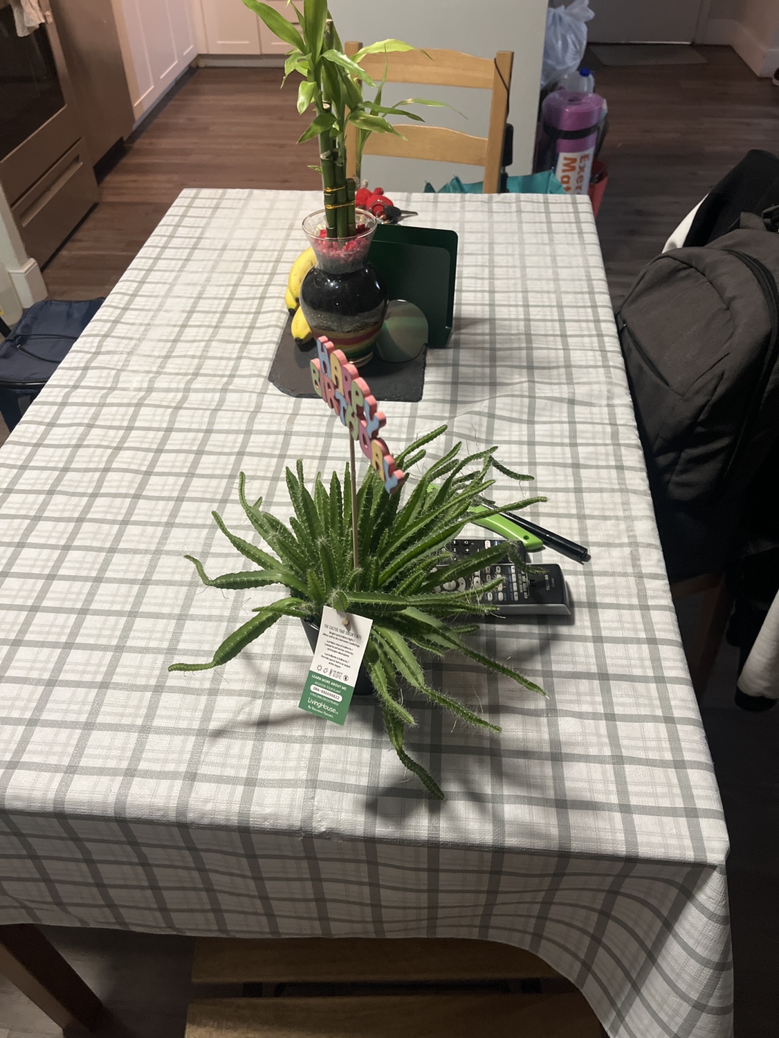 IKEA  Table and 4 Chairs - photo 2