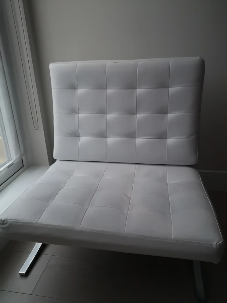 White lounge Chair- Barcelona style - photo 2