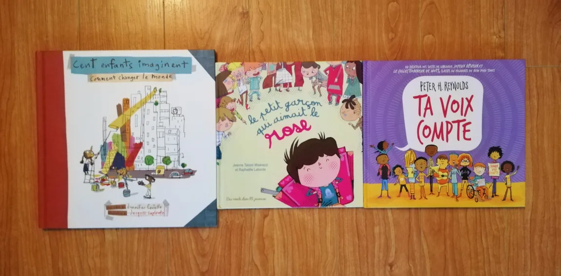 Lot: 9 Scholastic Children's Books (French)- hard covers image indicator(3)