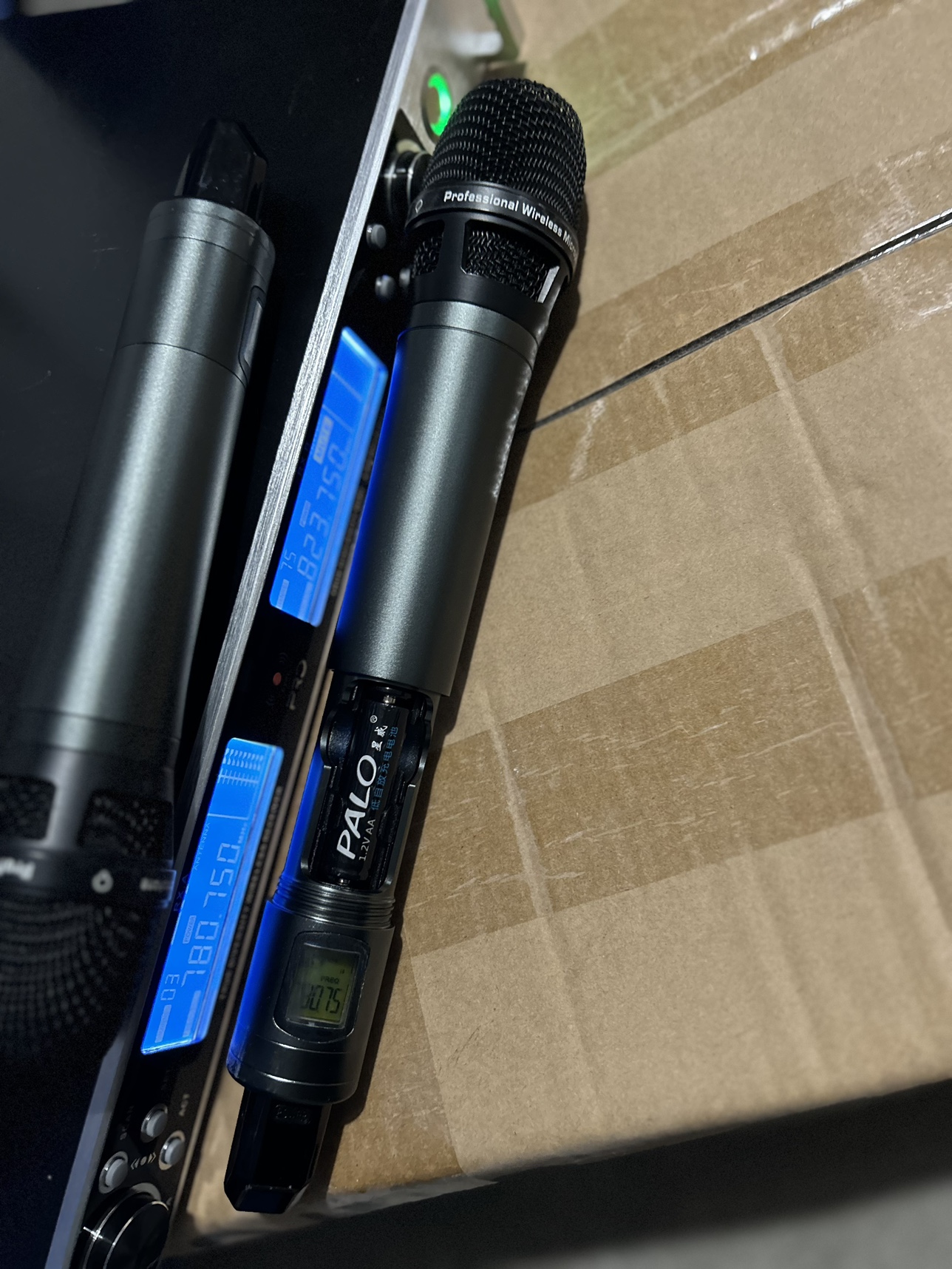 Xtuga g3 Wireless Microphone System with 2 handheld - photo 4