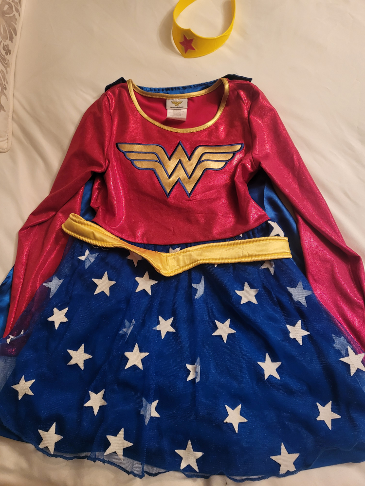 Wonder Woman Costume - Size 8-10 yrs
