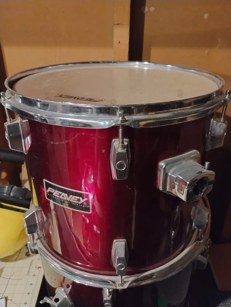 4 piece Peavey International Series Drum Set image indicator(8)