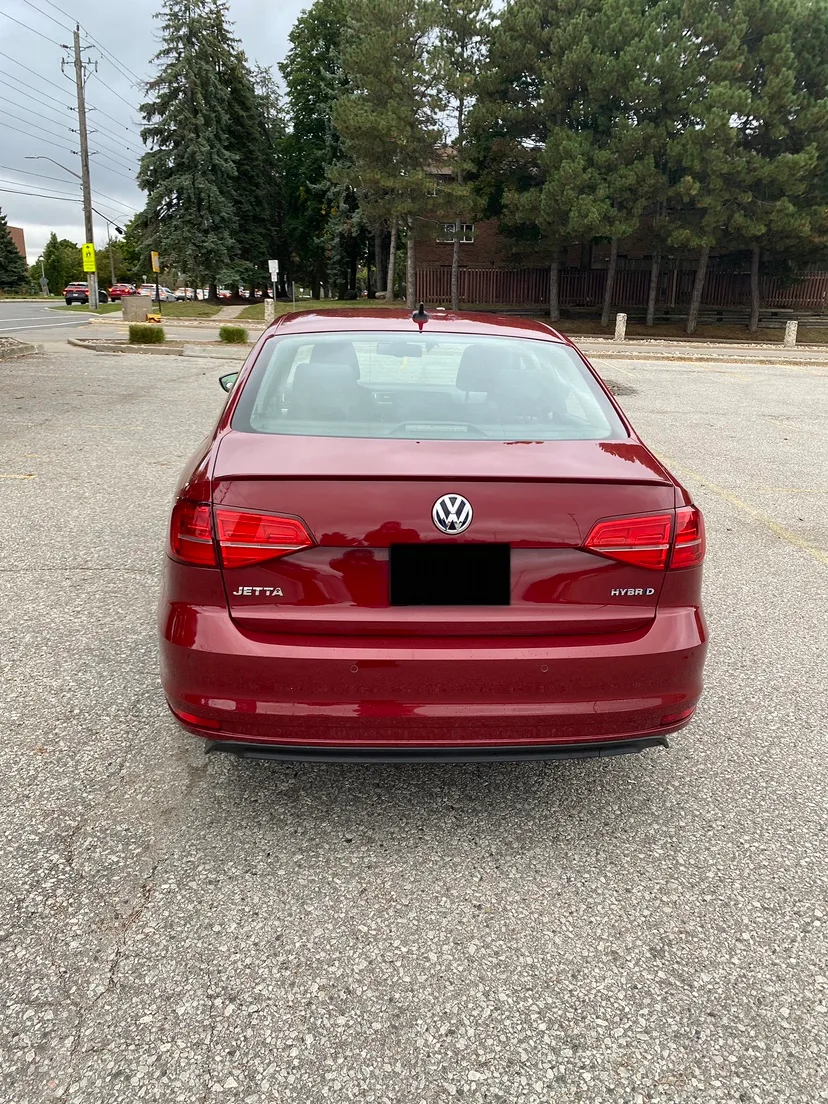 2016 Volkswagen Jetta Hybird $15,500 image indicator(2)