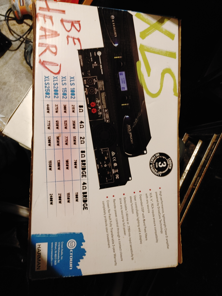 Crown XLS 1002 Amplifier