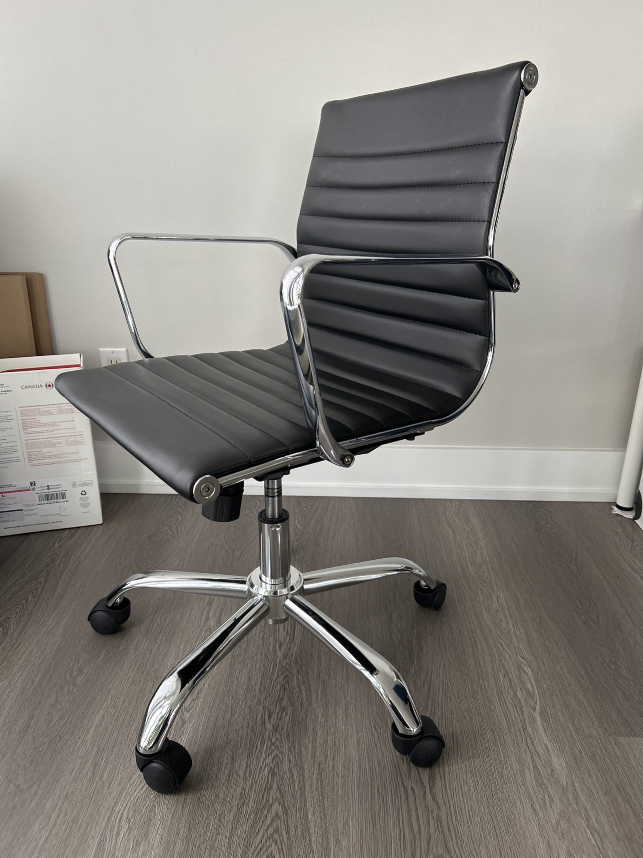 Black Office Chair - photo 2