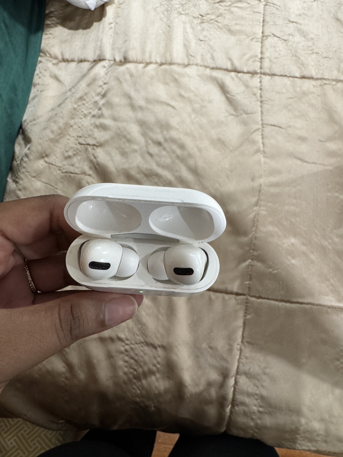 AirPods Pro 1st Gen - photo 3