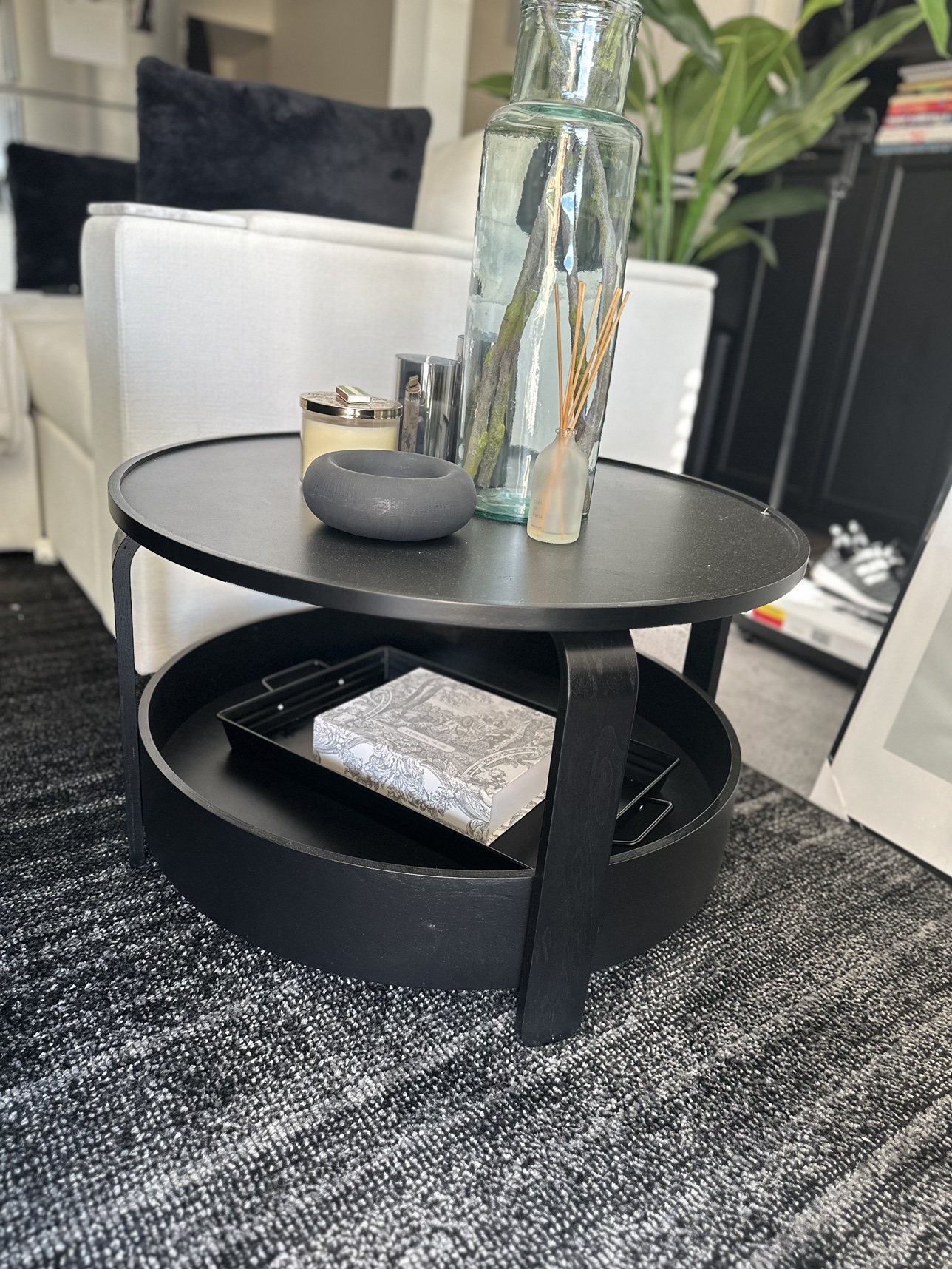 BORGEBY Black Round Coffee Table