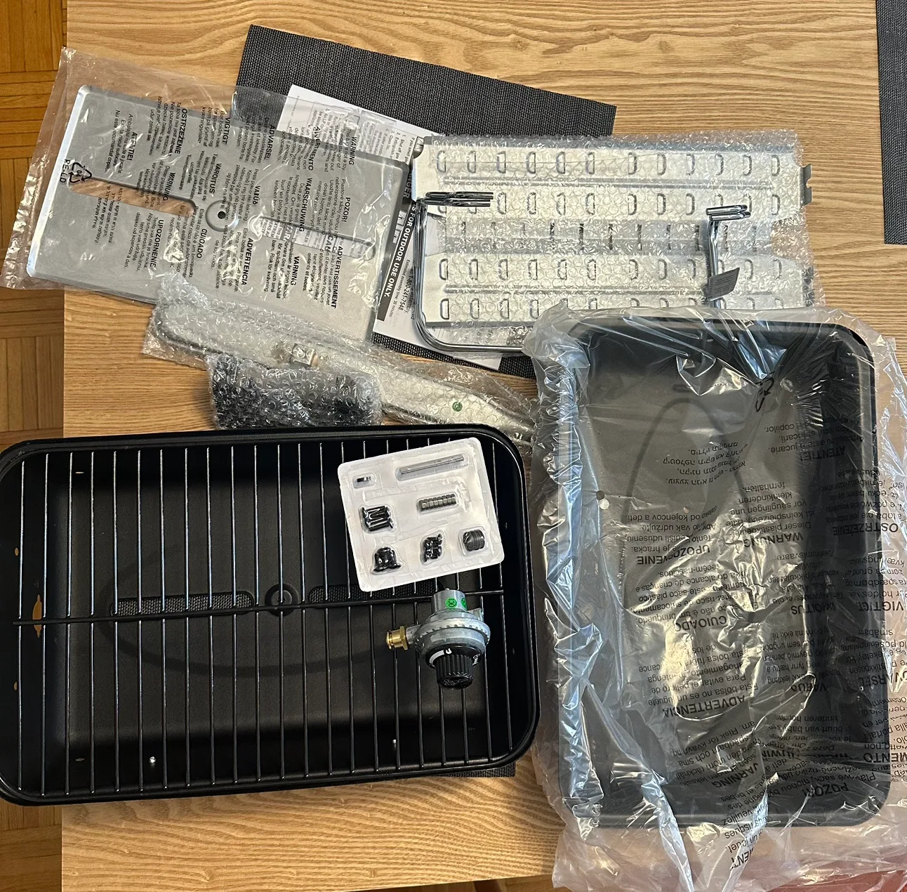 Char-Broil Portable Gas Grill, Standard image indicator(2)