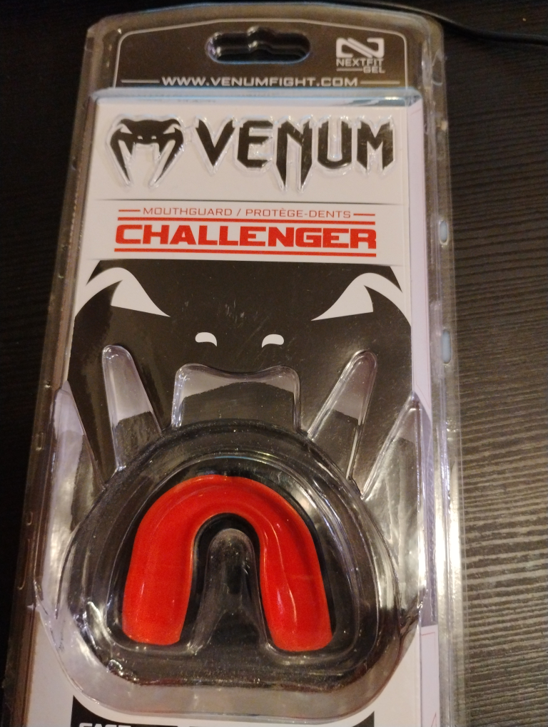 New Venum MMA Mouthguard with case - photo 3