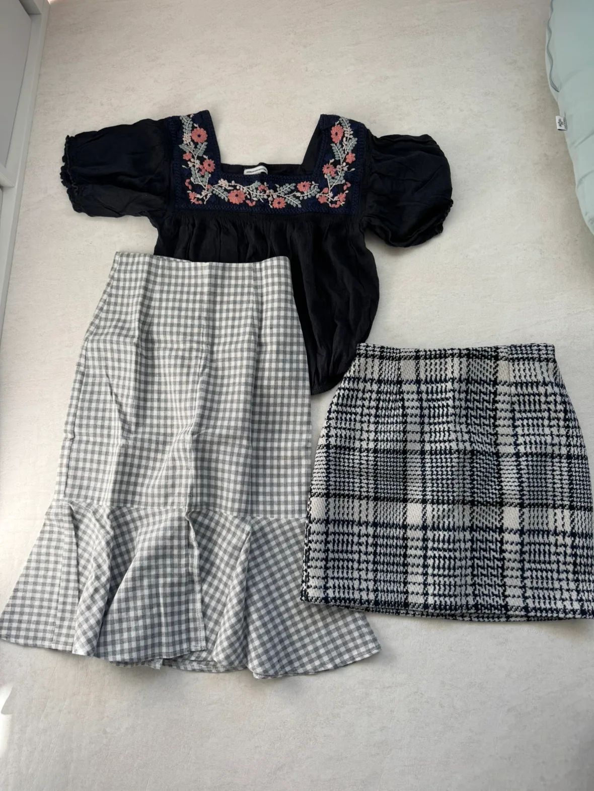 Skirts and top thumbnail