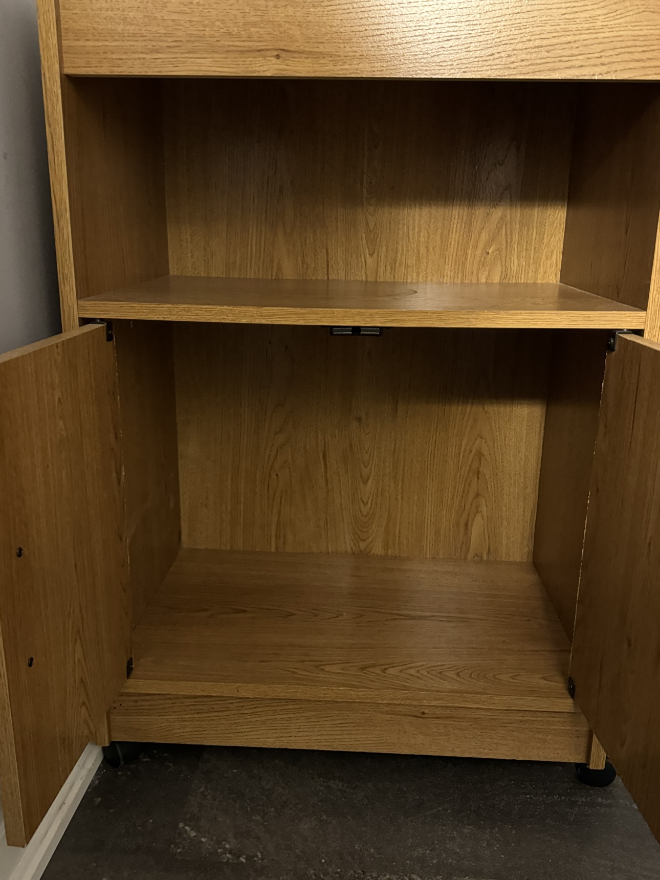 Small Cabinet on Wheels - photo 4