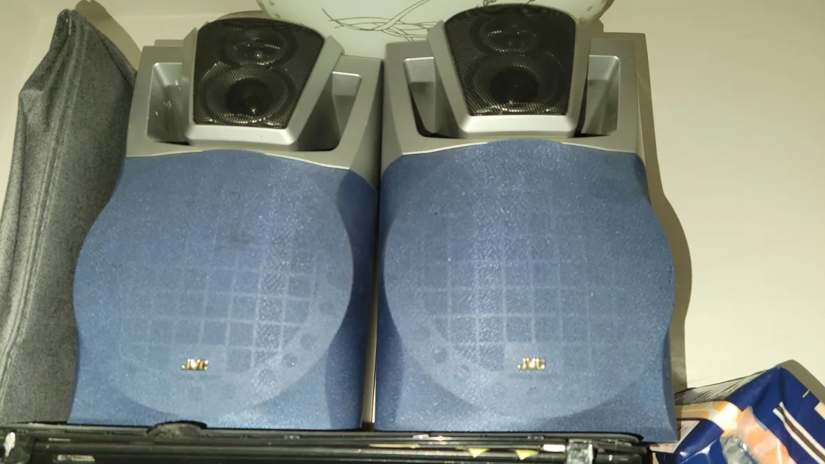 JVC Speaker Set thumbnail