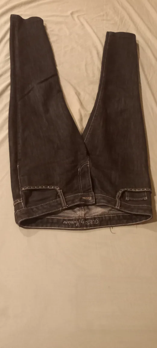 GUESS by Marciano Jeans image indicator(3)