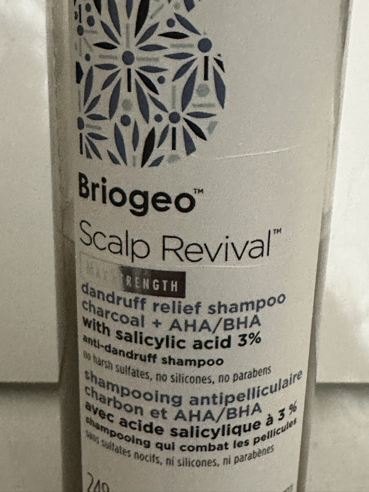 Briogeo Scalp Revival Dandruff Relief Shampoo - photo 2