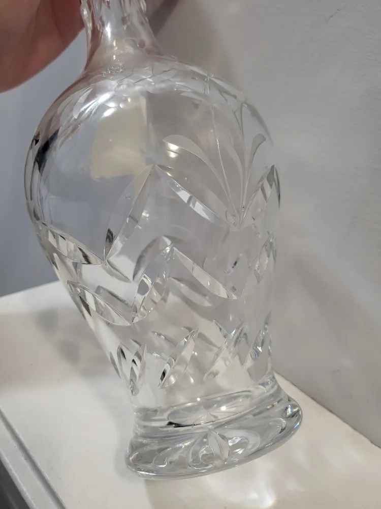 Cut Crystal Decanter with Floral Etchings image indicator(4)