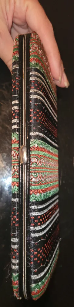 Ardene Black and Green Embroidered Clutch wallet image indicator(2)