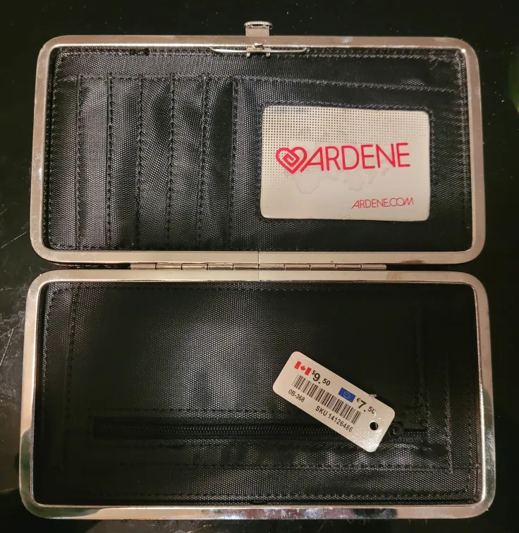 Ardene Black and Green Embroidered Clutch wallet image indicator(3)