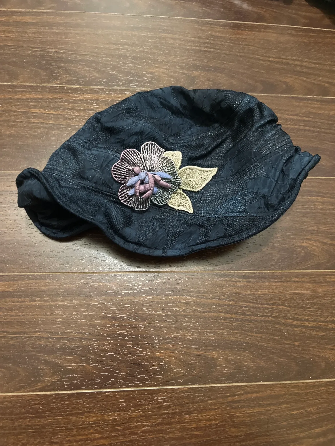 Black Flower Hat thumbnail
