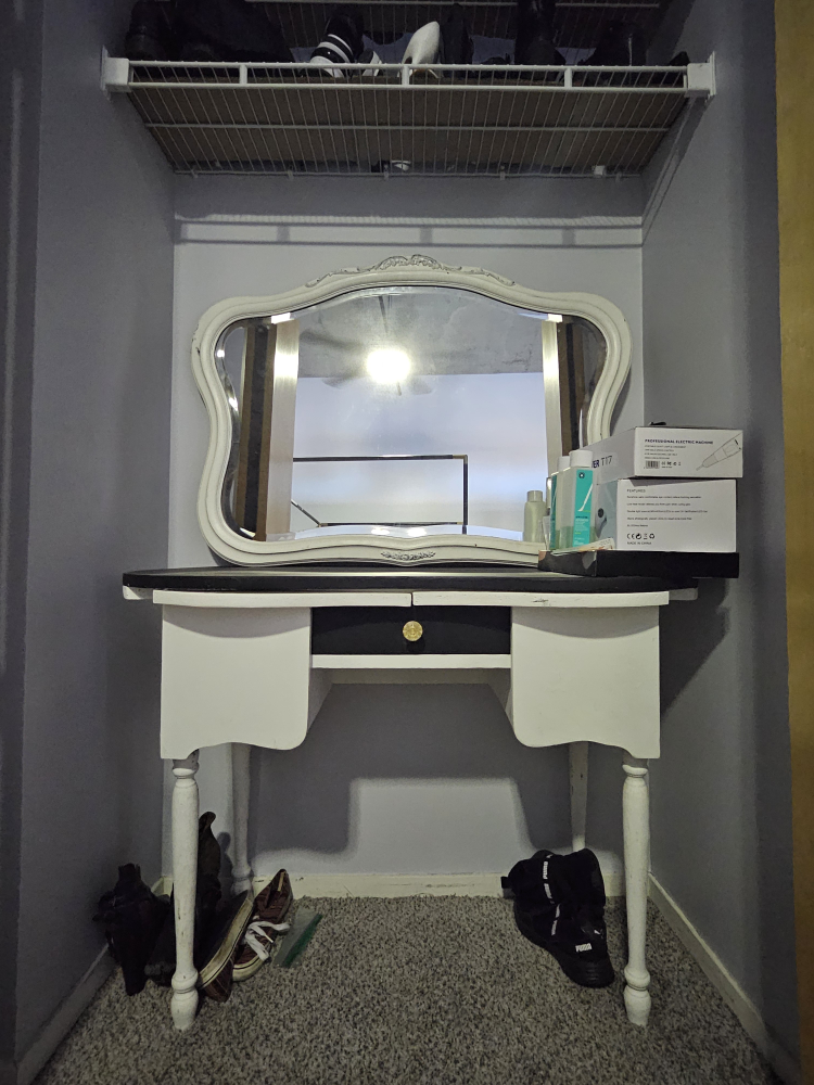 Vintage Vanity Table with Mirror