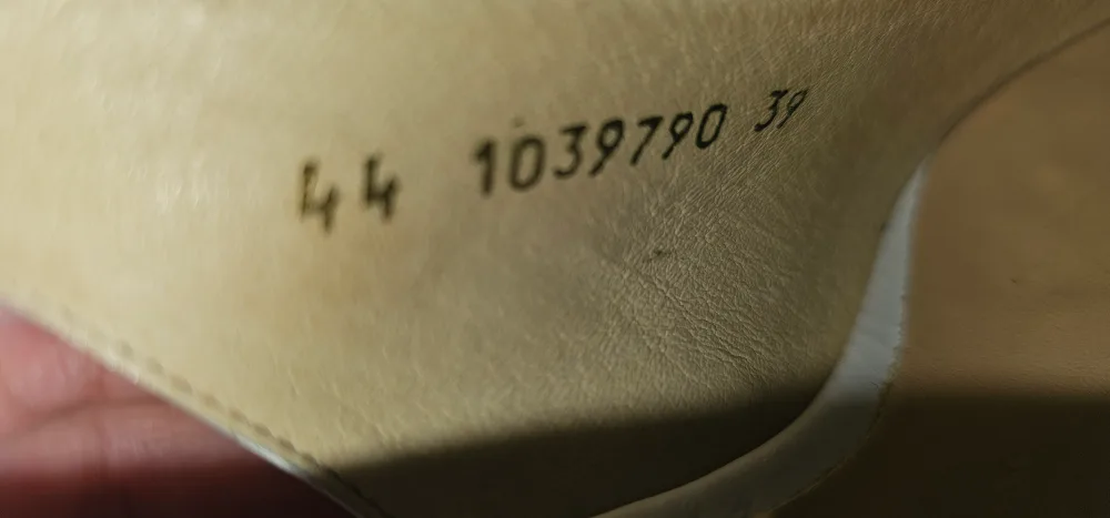 Gadea Ally White Leather Heels image indicator(3)