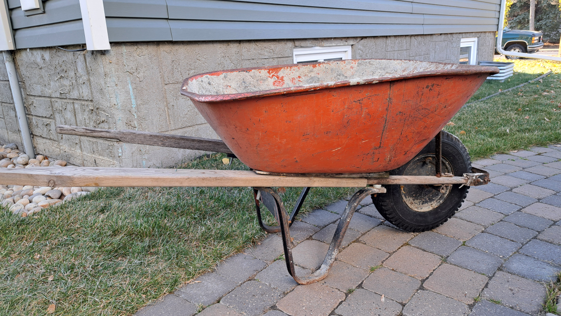 Free well used wheelbarrow - photo 4
