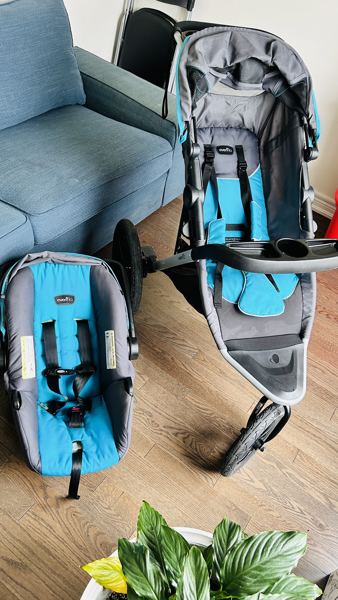 Evenflo Pivot X-Mode Stroller