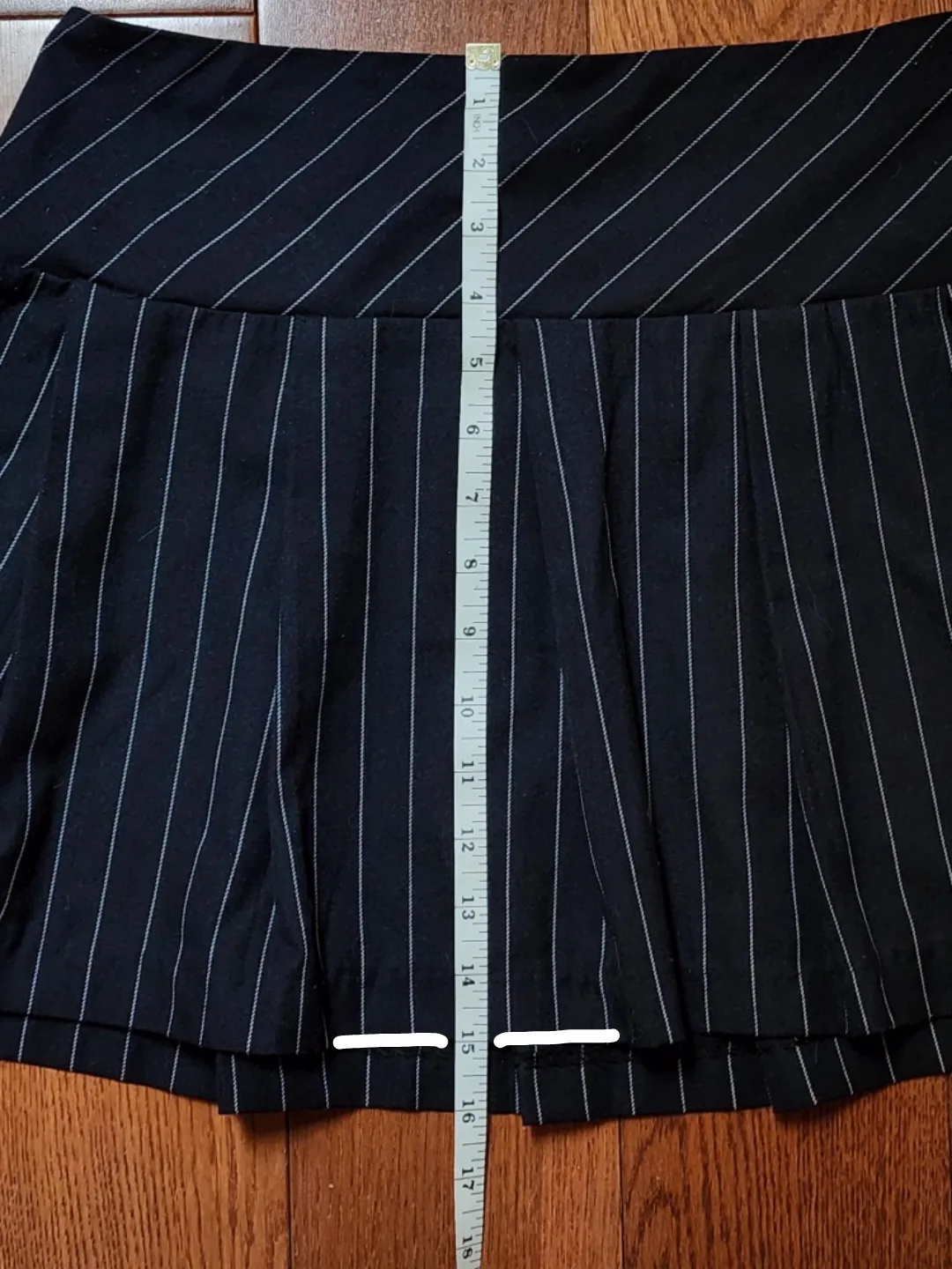 H&M pleated mini skirt image indicator(9)