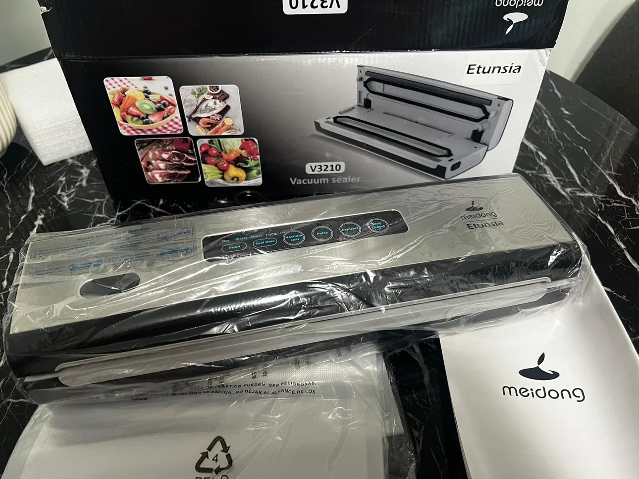 Vacuum Sealer thumbnail
