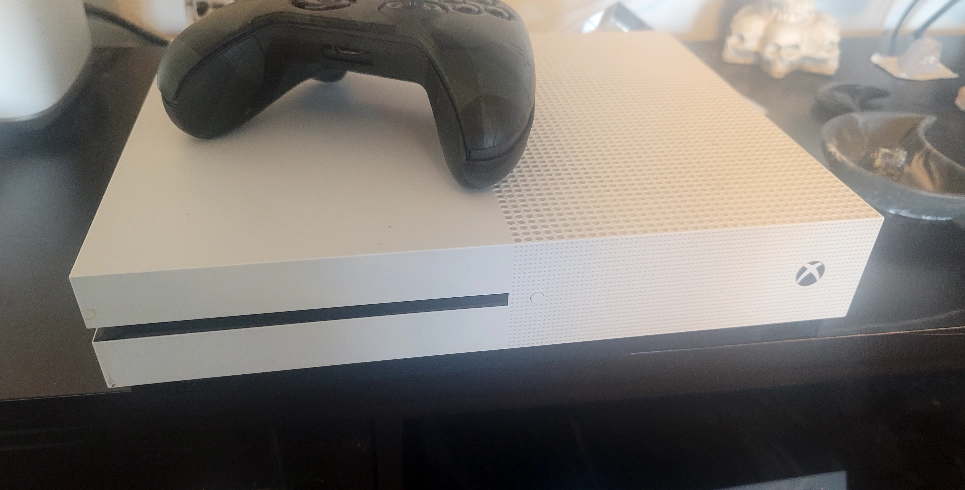 Xbox One S Console with Controller