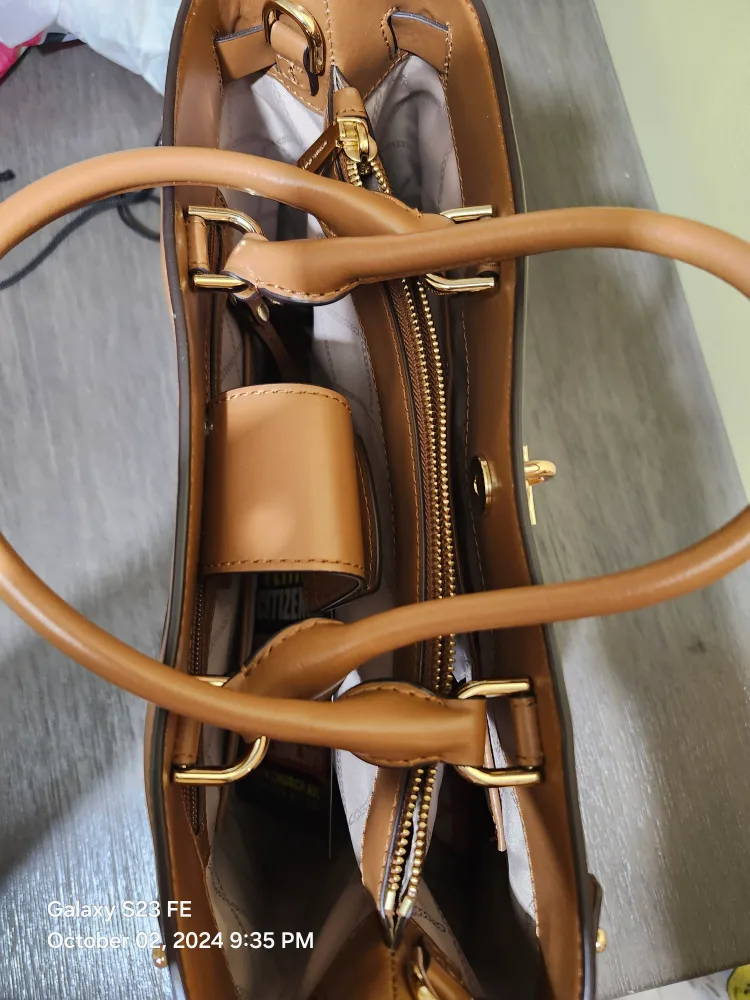 Michael Kors Brown Leather Handbag image indicator(3)