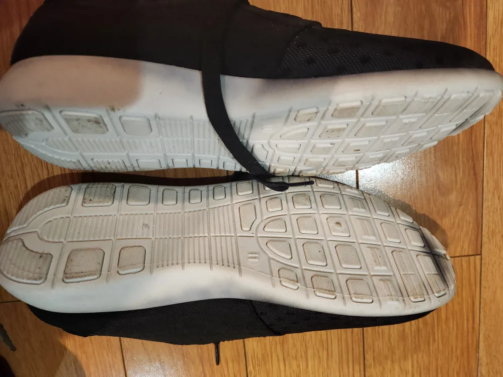 Women's size 11 walking shoes image indicator(2)