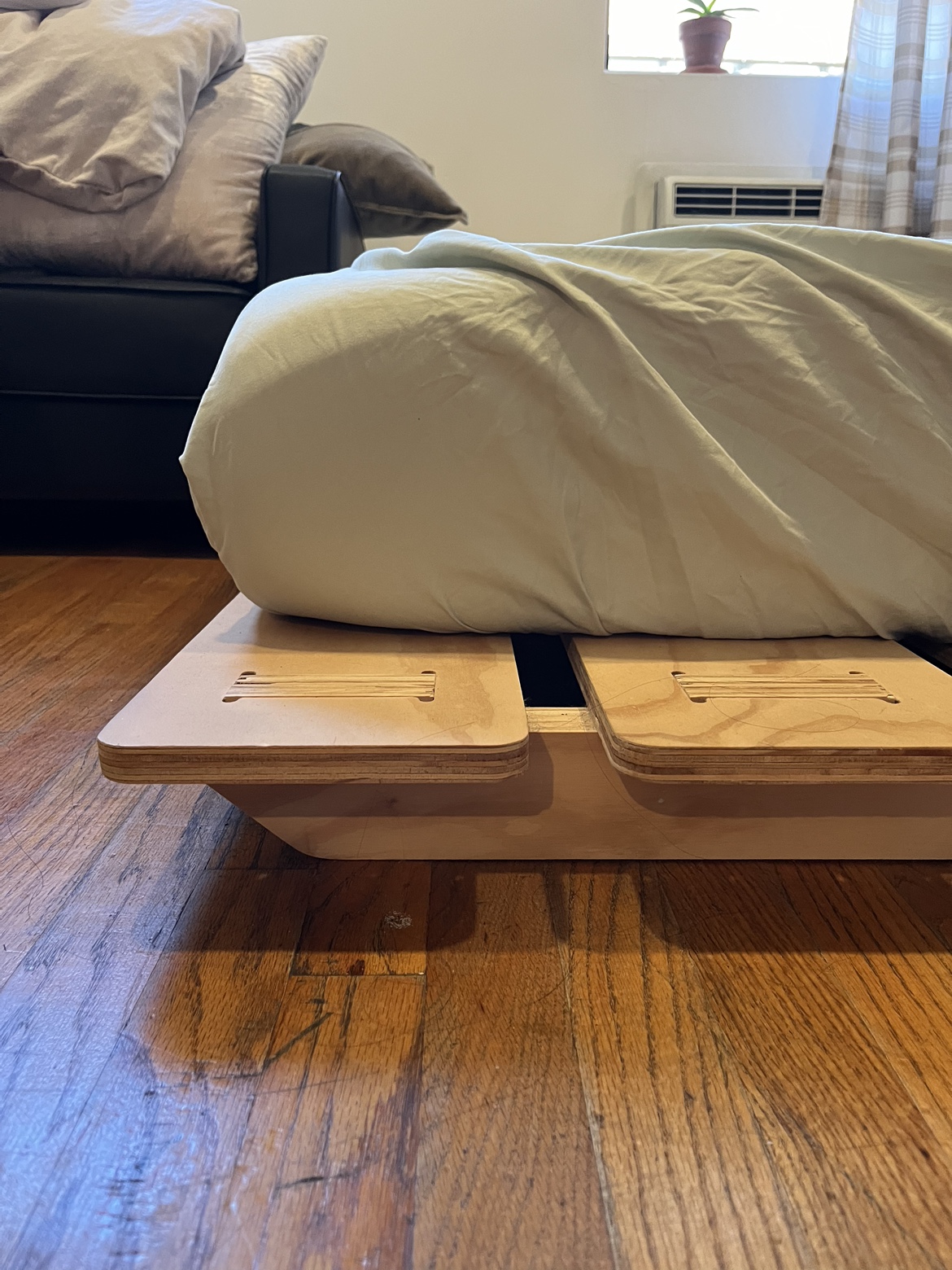 Full Size Wooden Platform Bed Frame - photo 4