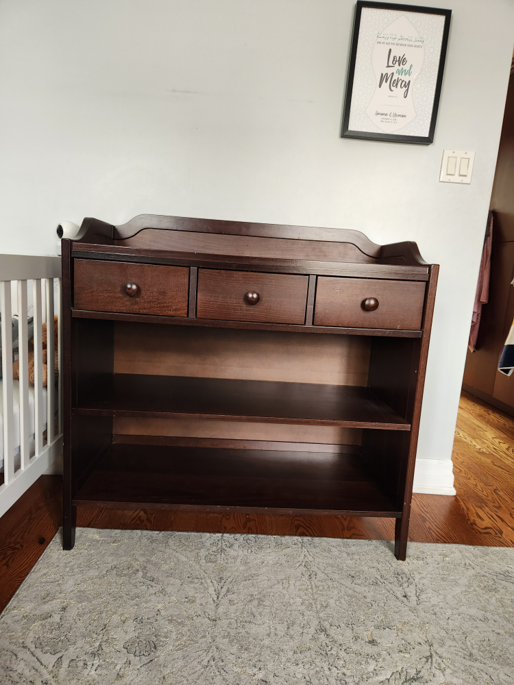 Changing Table/Dresser - photo 2