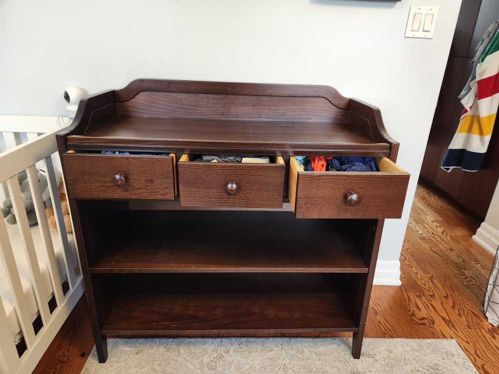 Changing Table/Dresser - photo 4