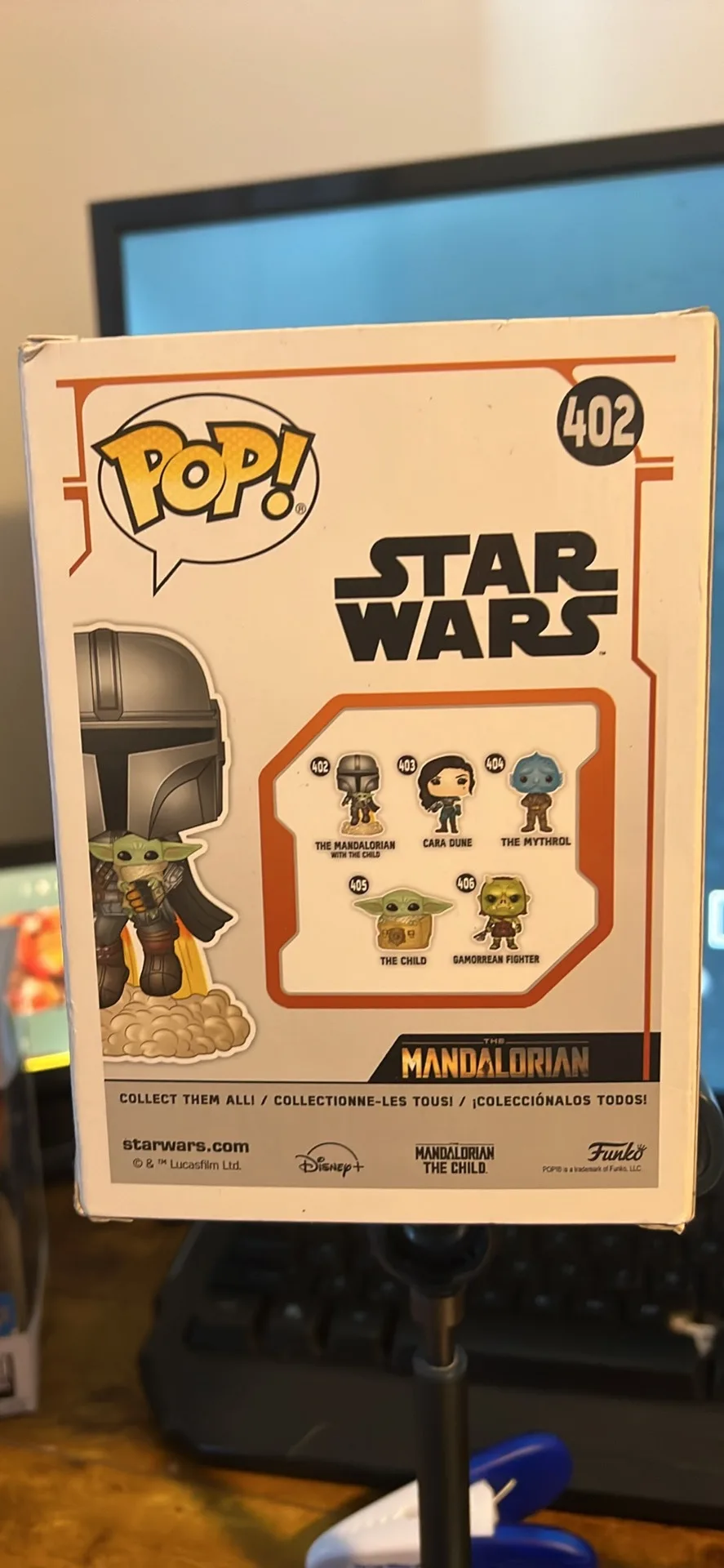 Pop! The Mandalorian with The Child image indicator(4)
